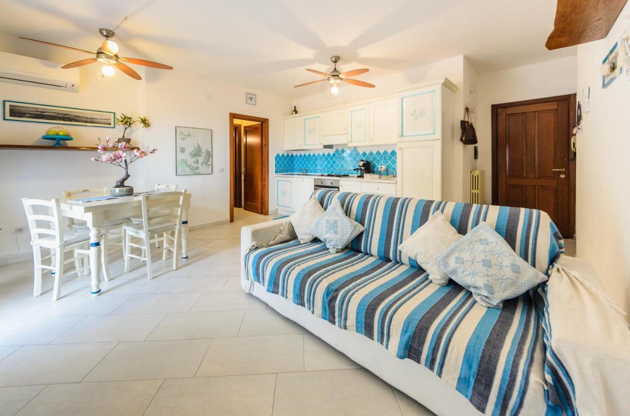 Sardinia-Holiday La Casa Delle Pavoncelle Ла-Маддалена Екстер'єр фото